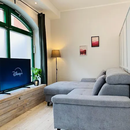 דירה Studioimodernizentrumiwlaniparkplatzidisneyplus לובן