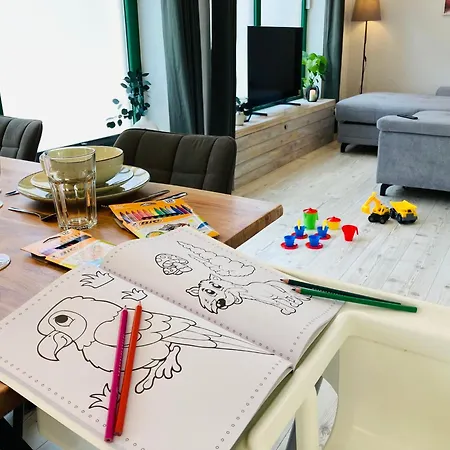 Studioimodernizentrumiwlaniparkplatzidisneyplus Apartment *