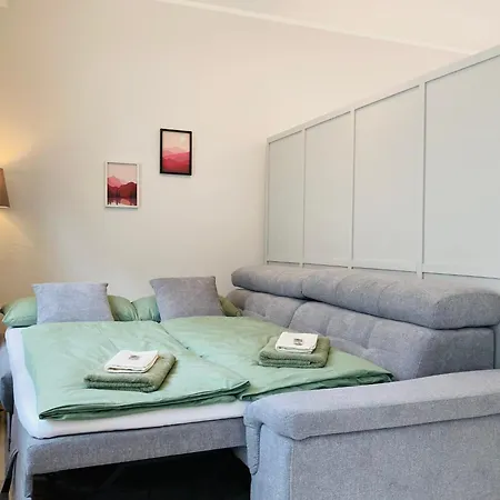 Studioimodernizentrumiwlaniparkplatzidisneyplus * Lübben