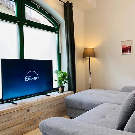 Studioimodernizentrumiwlaniparkplatzidisneyplus לובן