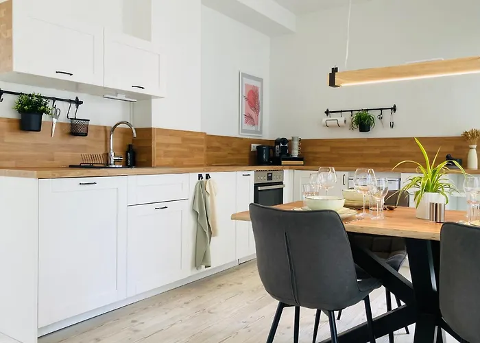 Studioimodernizentrumiwlaniparkplatzidisneyplus * Lübben